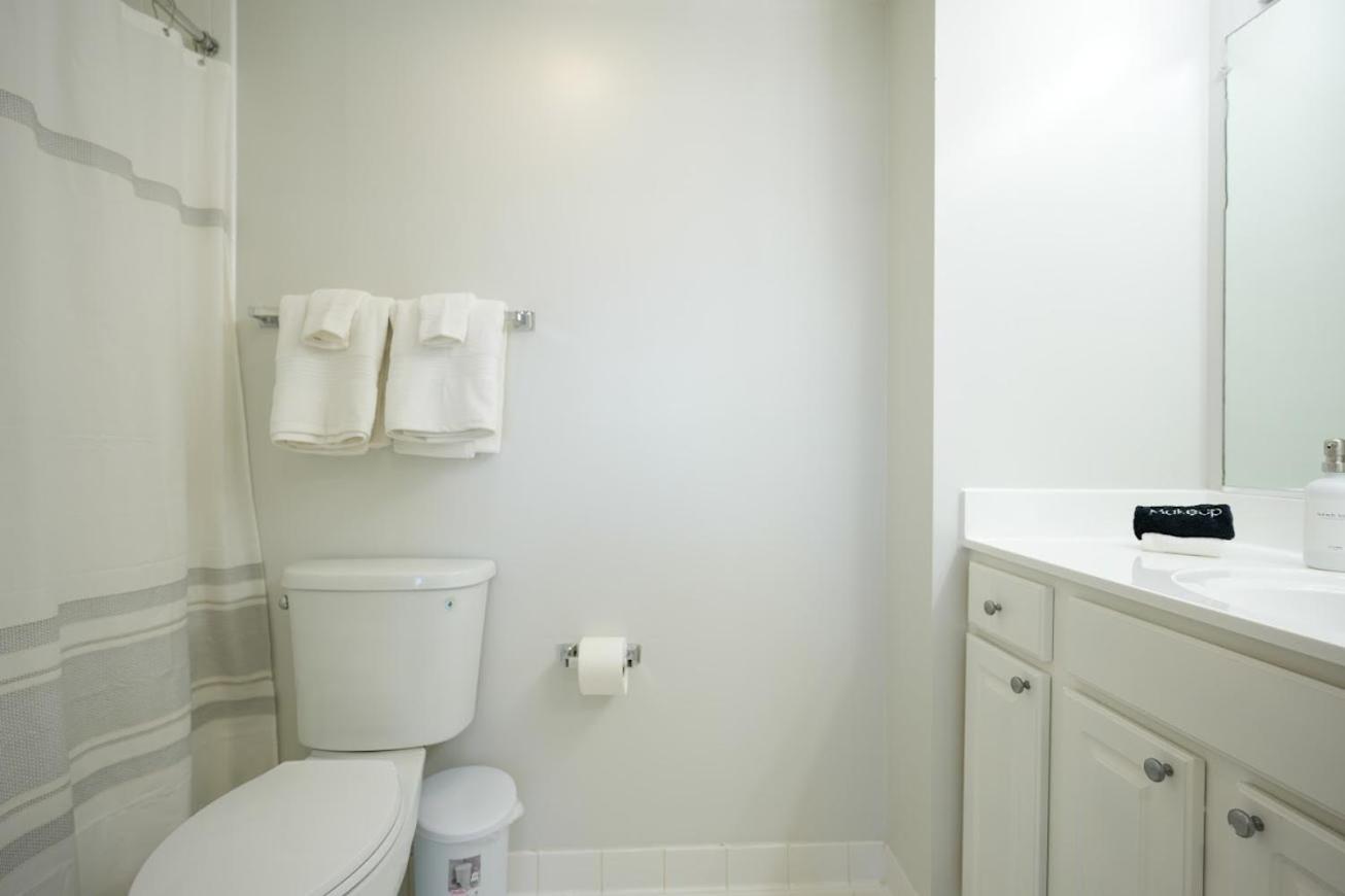 Ballston Getaway King Suite Arlington Ngoại thất bức ảnh